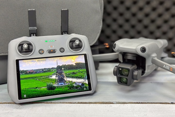DJI Air 3 Fly More Combo Review And Price in India